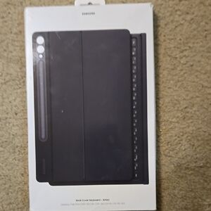 NIB Samsung Black Book Cover Keyboard for S10+ Tablet. Was opened but never used